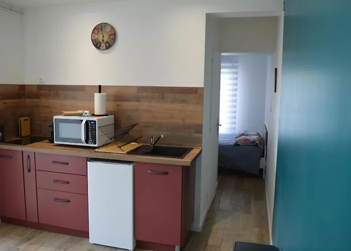 Agreable Апартаменты *