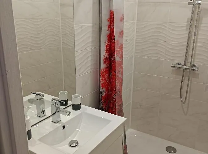 Апартаменты Agreable *